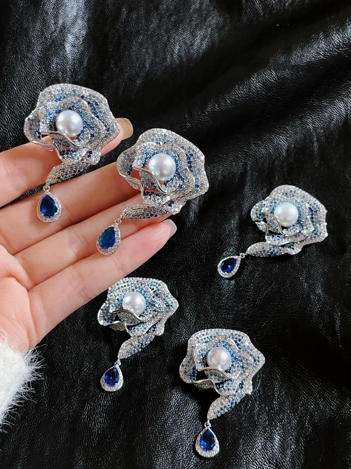 Enchanted Bloom Blue Rose Pearl Brooch - Image 3